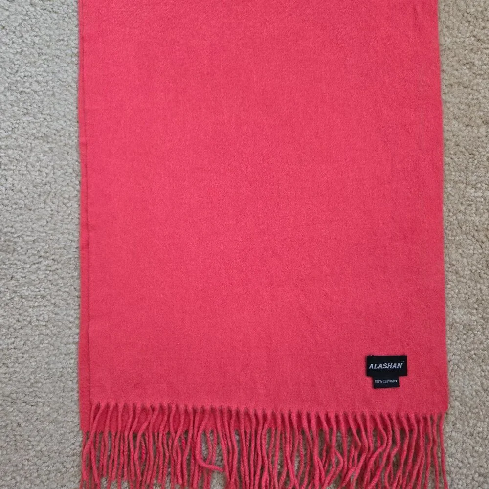 Cashmere Fringed Scarf Pink Alashan Lux - Picture 4 of 7